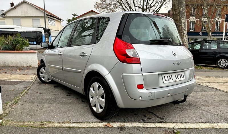 RENAULT SCÉNIC II 2009