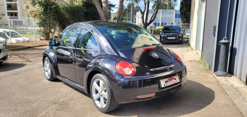 Volkswagen New Beetle 1.6l i 102cv Carat, *Première Main*, *Très peu kilométrés* 