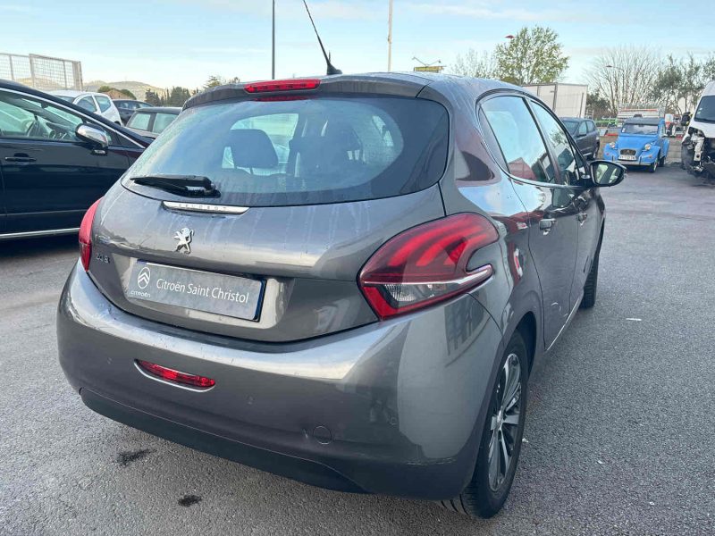 PEUGEOT 208 I 2017