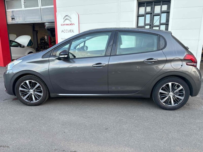 PEUGEOT 208 I 2017