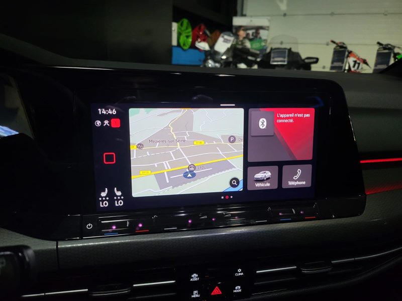 VOLKSWAGEN GOLF VIII GTI 2.0 TSI 245cv DSG7 / APPLE CARPLAY/TOIT OUVRANT/CHARGEUR A INDUCTION