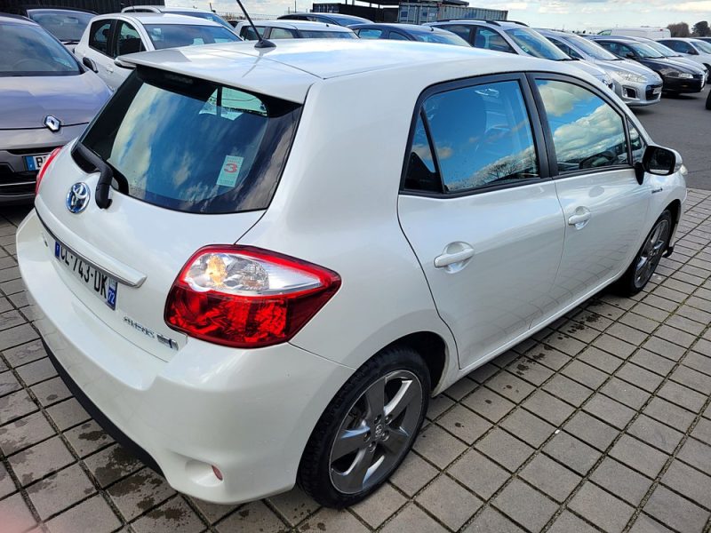 TOYOTA AURIS  Hybride 1.8L 99CH 136H Dynamic 