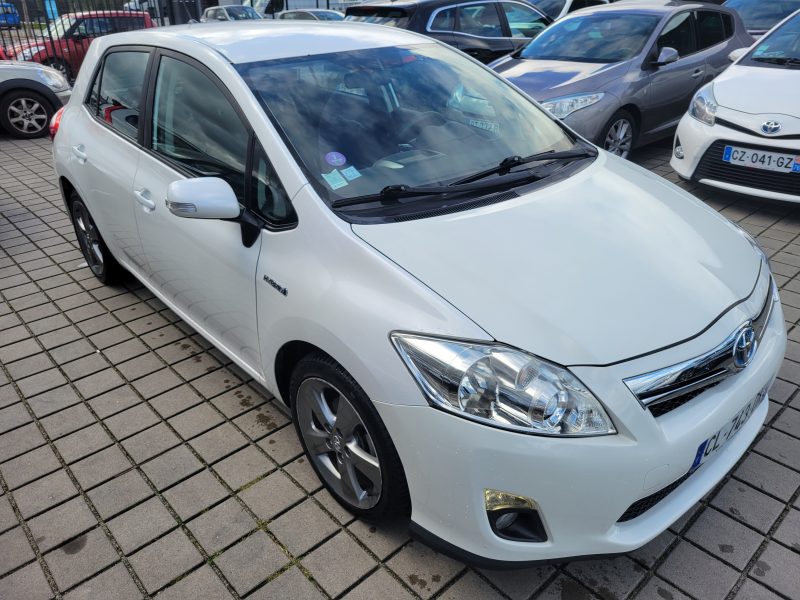 TOYOTA AURIS  Hybride 1.8L 99CH 136H Dynamic 