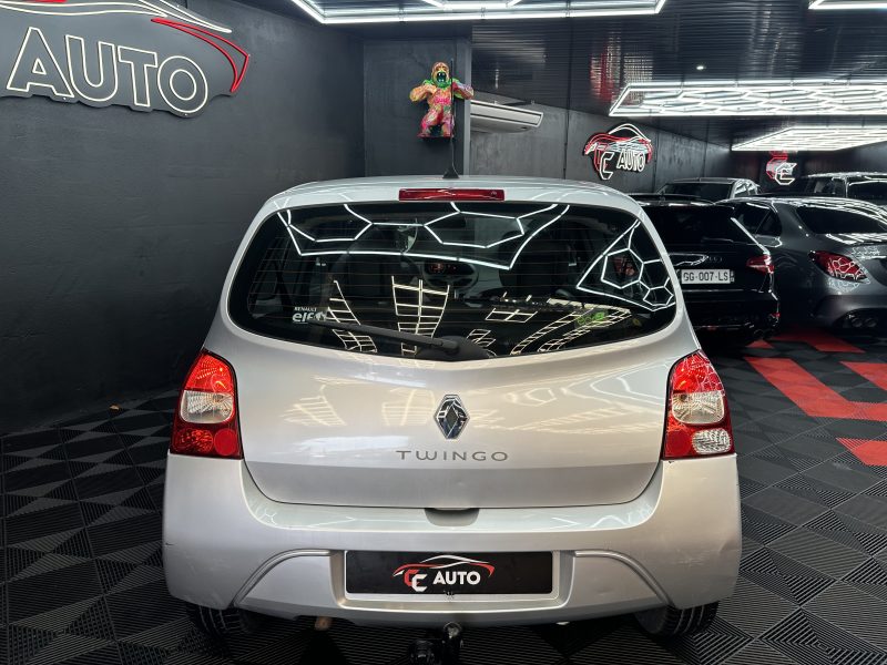 RENAULT TWINGO II 2010