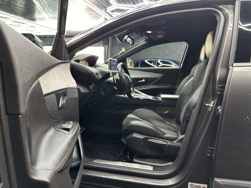 PEUGEOT 3008 SUV 2018