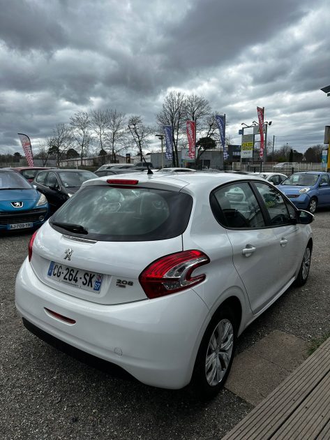 PEUGEOT 208 Société 2012