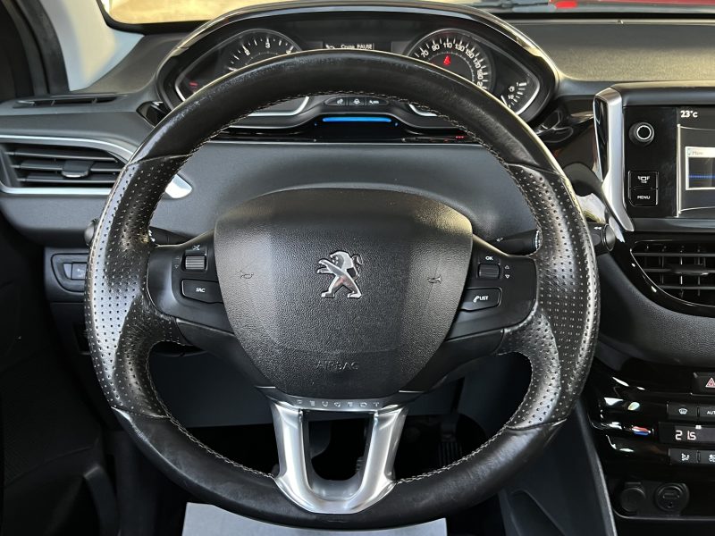 PEUGEOT 208 ALLURE 1.6 E HDI 92 Cv ECRAN TACTILE / BLUETOOTH REGULATEUR 5 PLACES - GARANTIE 1 AN