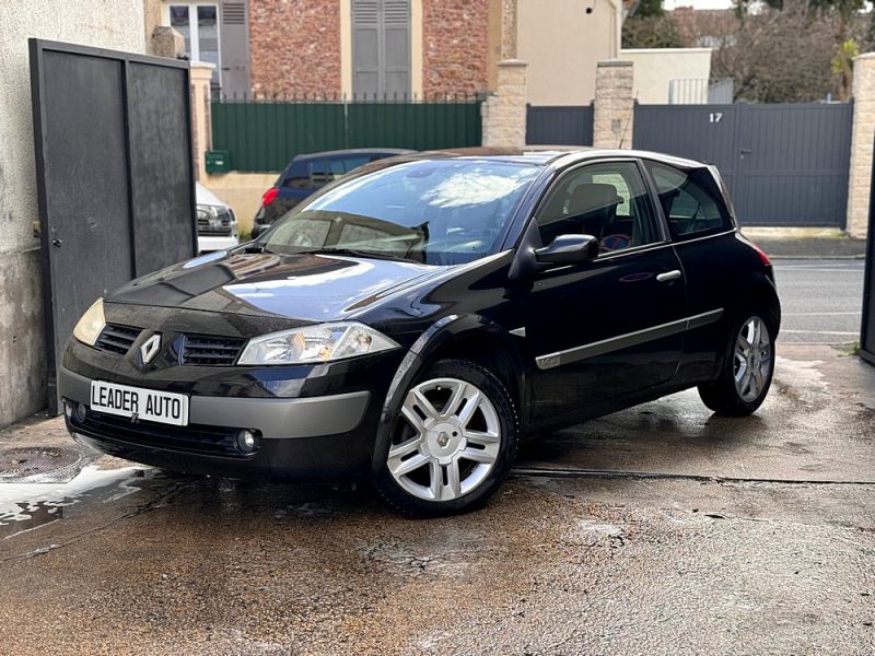 RENAULT  MEGANE 1.6 PRIVILEGE LUXE PAYEZ EN 4X