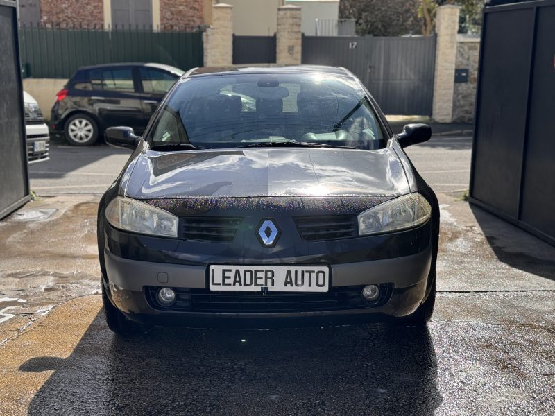 RENAULT  MEGANE 1.6 PRIVILEGE LUXE PAYEZ EN 4X