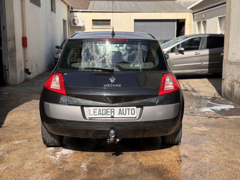 RENAULT  MEGANE 1.6 PRIVILEGE LUXE PAYEZ EN 4X