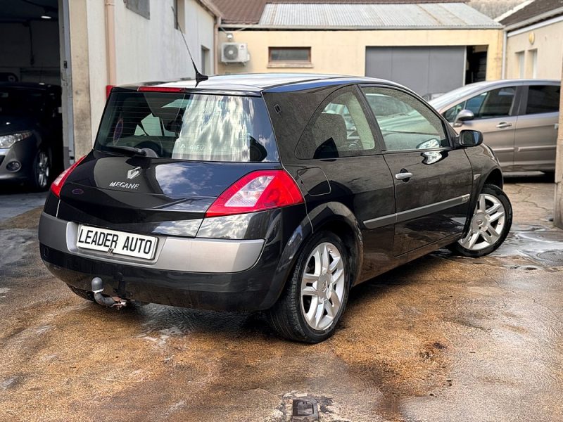 RENAULT  MEGANE 1.6 PRIVILEGE LUXE PAYEZ EN 4X