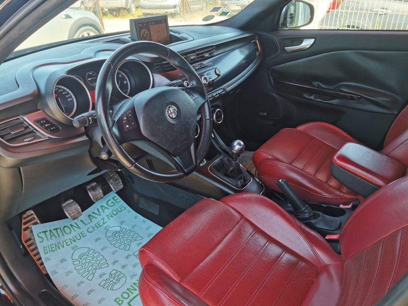 ALFA ROMEO GIULIETTA 2,0JTD 140CH DISTINCTIVE FULL OPTIONS