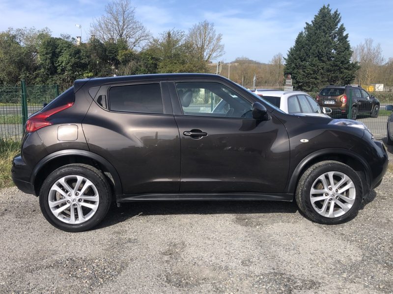 NISSAN JUKE 2012