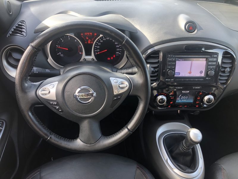 NISSAN JUKE 2012