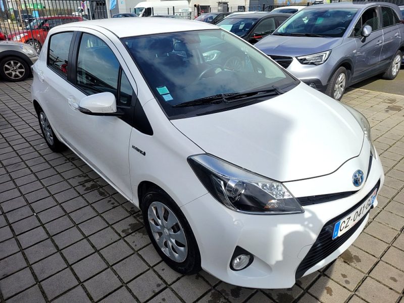 TOYOTA YARIS HYBRID 100CH PACK BUSINESS 