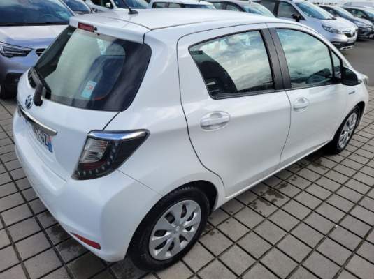 TOYOTA YARIS HYBRID 100CH PACK BUSINESS 