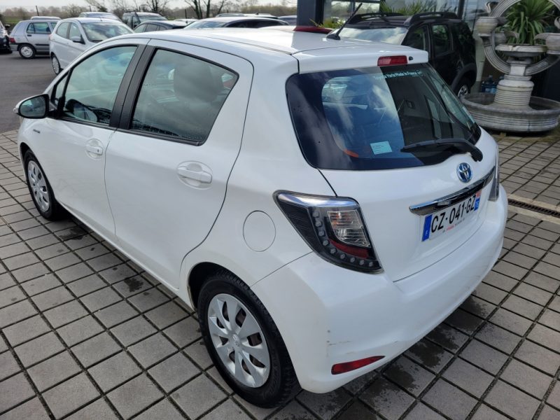 TOYOTA YARIS HYBRID 100CH PACK BUSINESS 