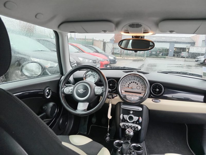 MINI MINI CLUBMAN 2010