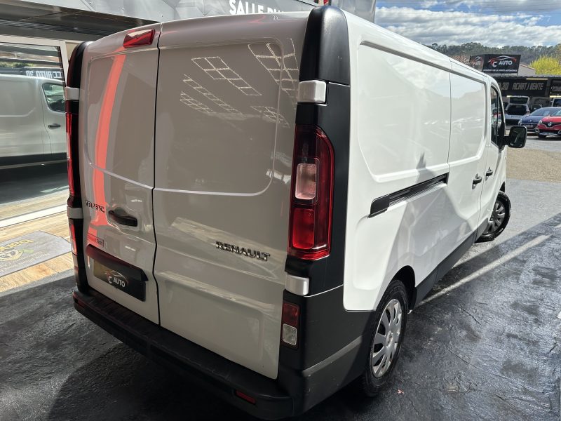 RENAULT TRAFIC III Fourgon 2019