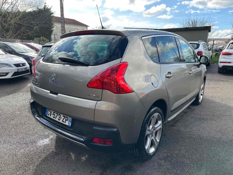 PEUGEOT 3008  2013