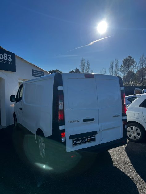 RENAULT TRAFIC 3 2015 1.6 DCI 90CV 