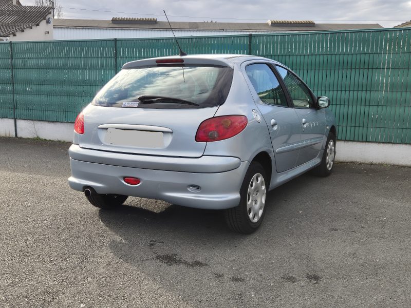 PEUGEOT 206 2006