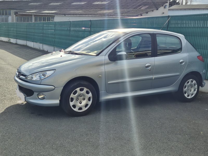 PEUGEOT 206 2006