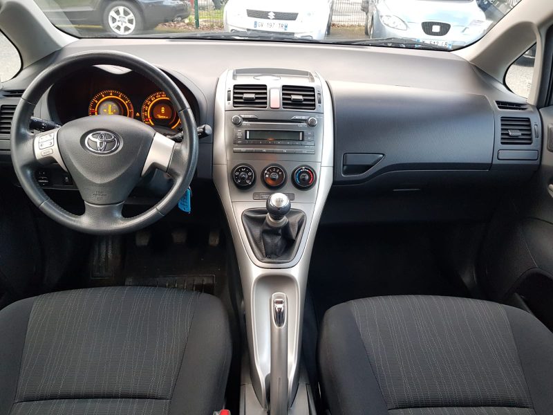 TOYOTA AURIS 1.4 VVT-i 97CV LUNA