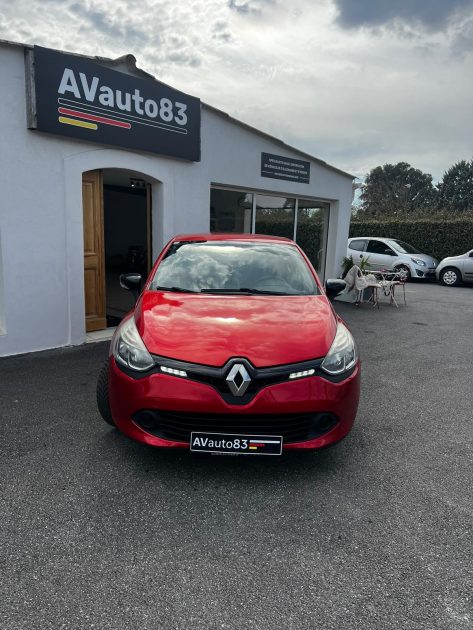 RENAULT CLIO 4 0.9 tce 90cv Premiere main  2013