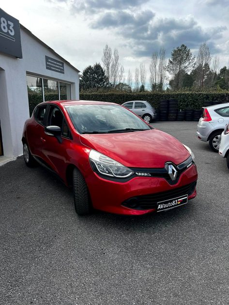 RENAULT CLIO 4 0.9 tce 90cv Premiere main  2013