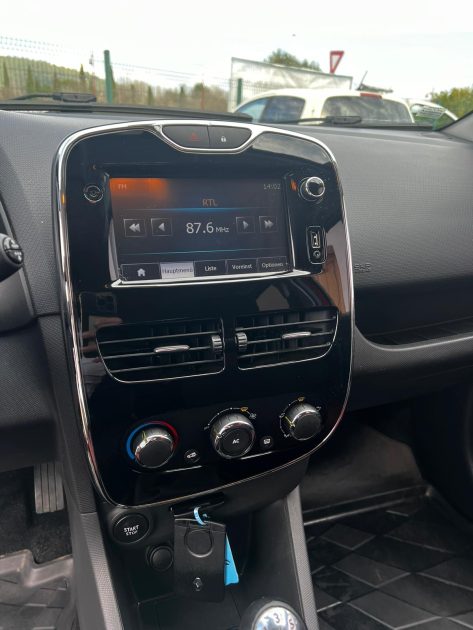 RENAULT CLIO 4 0.9 tce 90cv Premiere main  2013