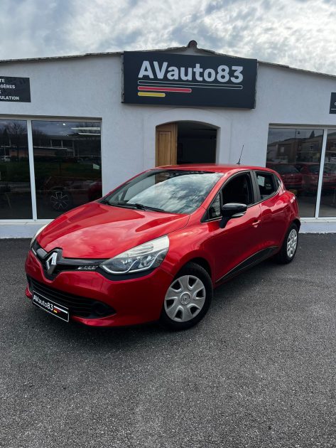 RENAULT CLIO 4 0.9 tce 90cv Premiere main  2013