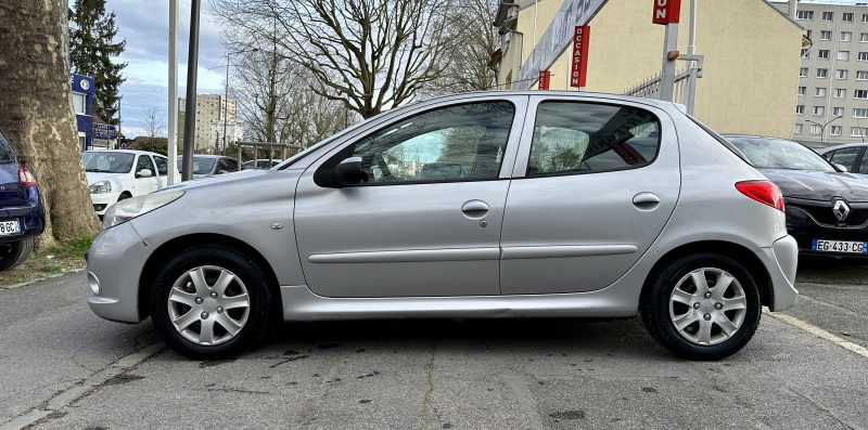 PEUGEOT 206+ 2010