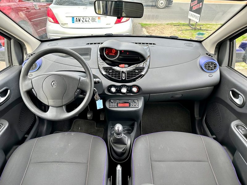 RENAULT TWINGO II 2013