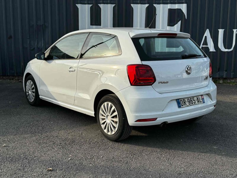 VOLKSWAGEN POLO V 2015