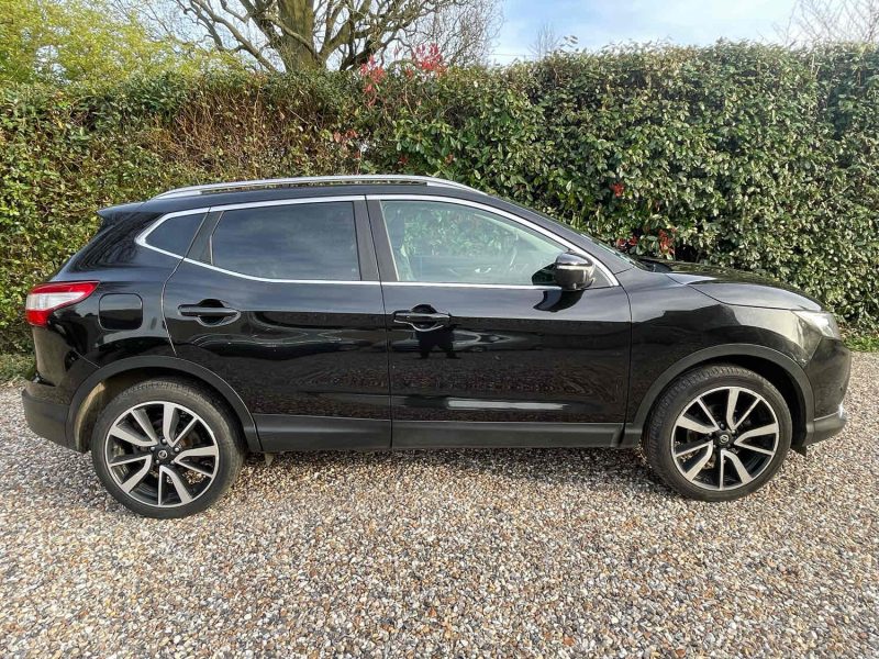 NISSAN QASHQAI 2014 II SUV 1.2 DIG-T (116Cv)