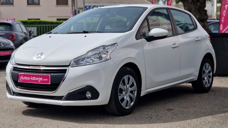 PEUGEOT 208  2020