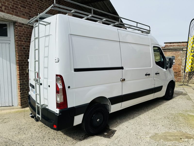 RENAULT MASTER III Camionnette 2018