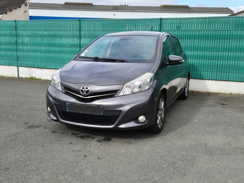 TOYOTA YARIS 2011