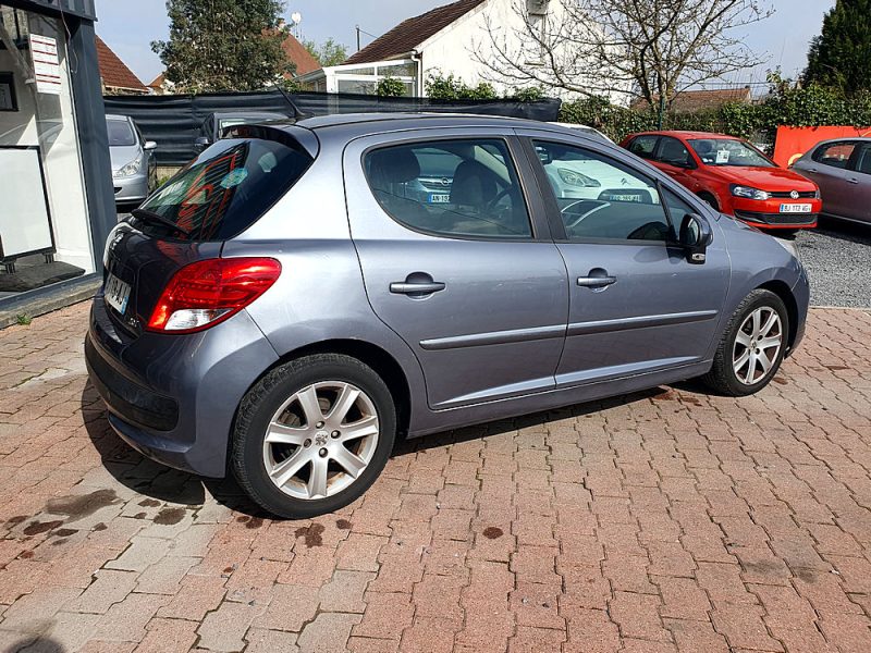 PEUGEOT 207 2009