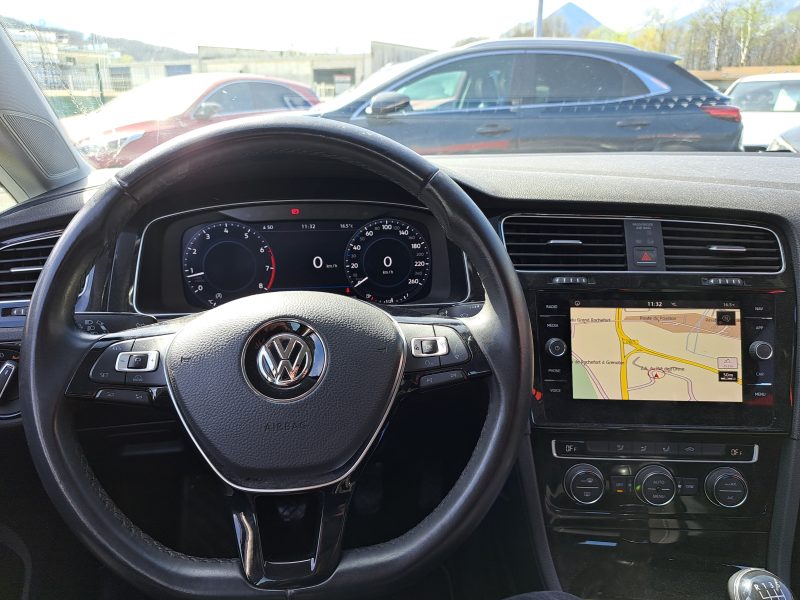 VOLKSWAGEN GOLF VII 2017