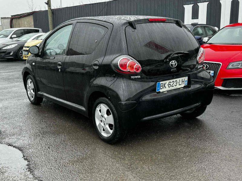 TOYOTA AYGO 2011