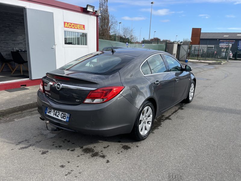 OPEL INSIGNIA 2010