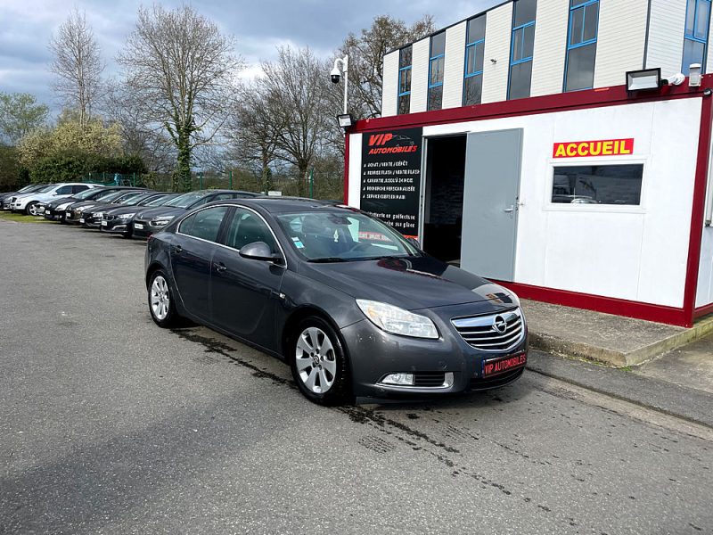 OPEL INSIGNIA 2010