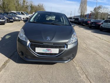 PEUGEOT 208 2014