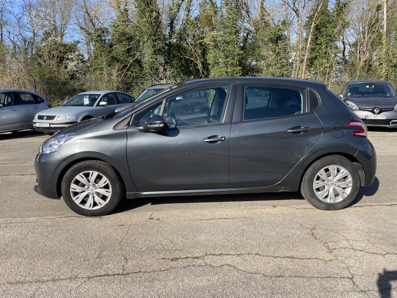 PEUGEOT 208 2014