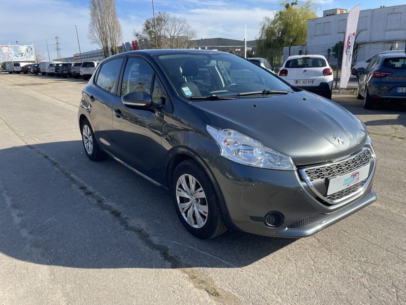 PEUGEOT 208 2014