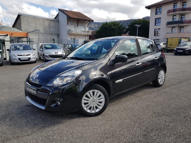 RENAULT CLIO III 1.2i 75CV TOMTOM