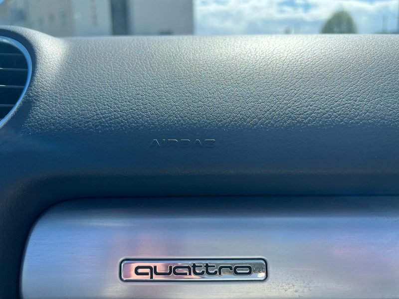 AUDI A4 Cabriolet 3.2 FSI V6 Quattro Sline 255cv (GPL)