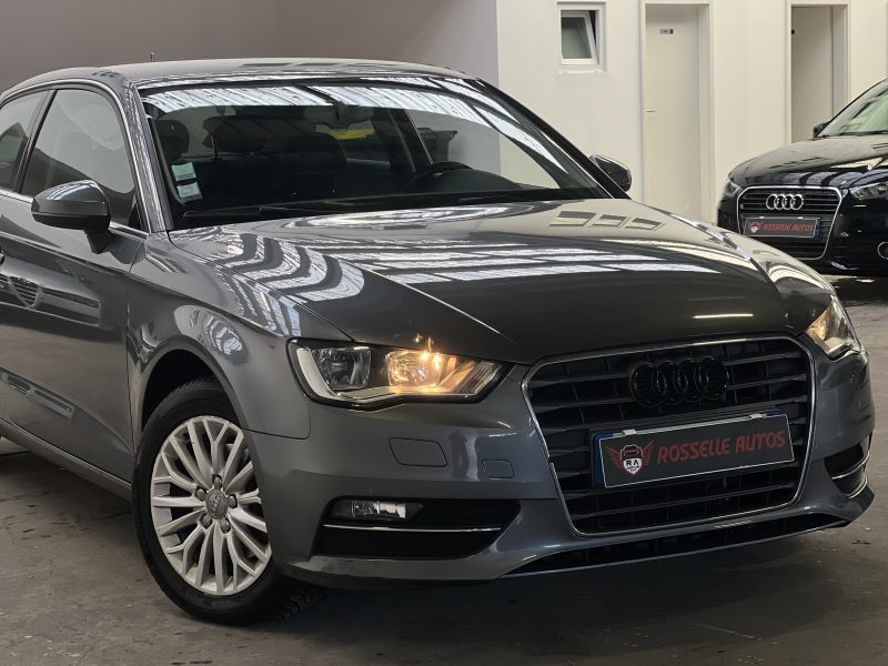 AUDI A3 1.6 TDI 110CH AMBIENTE